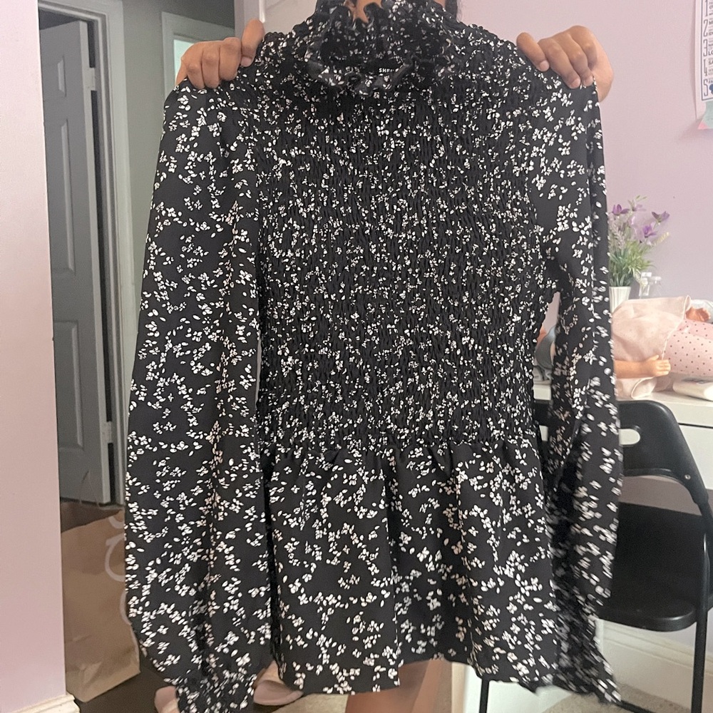 Awesome top for skirts!!